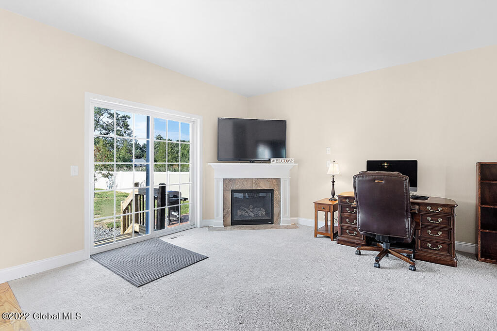 151 Maxwell Road Colonie, NY 12110 - Photo 8 of 48 _A7A2917