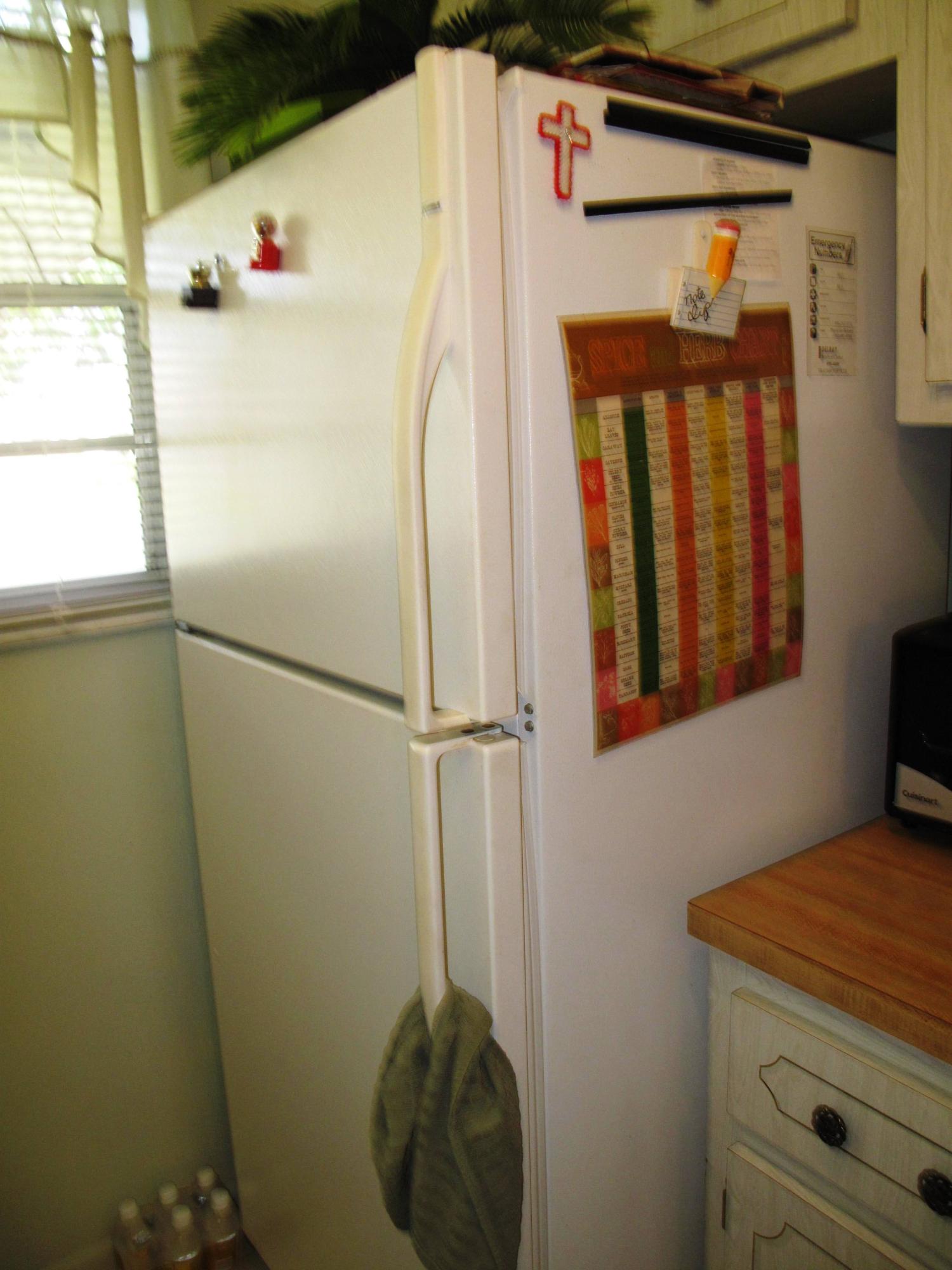 1317 High Point Way Southeast, Unit C Delray Beach, FL 33445 - Photo 18 of 40 Newer appliances (2)