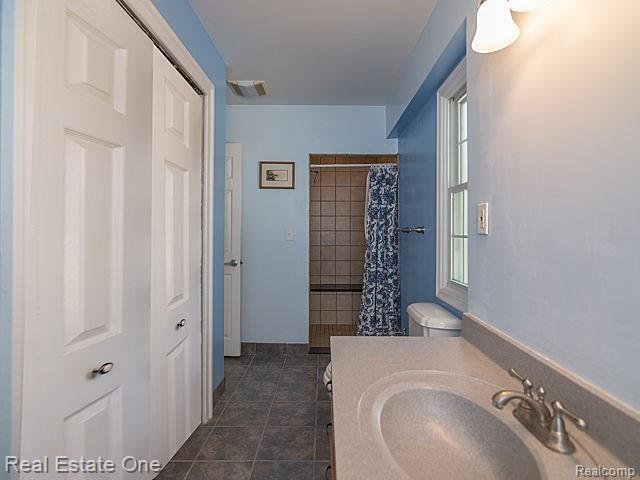 3565 Moberly Road Commerce Township, MI 48382 - Photo 31 of 31 aug_4124.jpg
