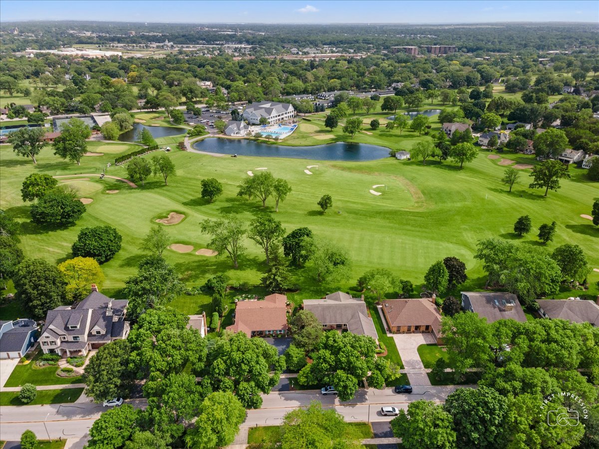 840 West Bauer Road Naperville, IL 60563 - Photo 4 of 37 an aerial view of a houses with a yard