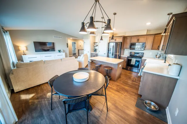 $399,900 | 6133 51st Street Northwest, Rochester, MN 55901