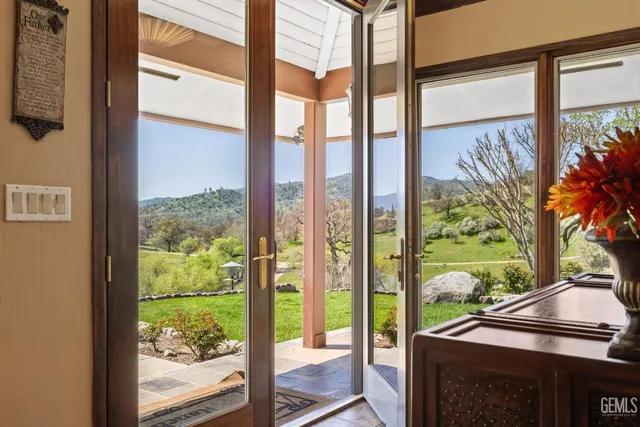 $2,395,000 | Undisclosed Address, Bakersfield, CA 93308