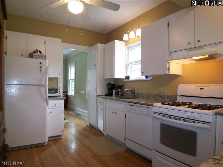 3003 Yorkshire Road Cleveland, OH 44118 - Photo 9 of 21 Gallery Image 9