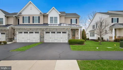 $699,900 | 105 Brentwood Court, Montgomeryville, PA 18915
