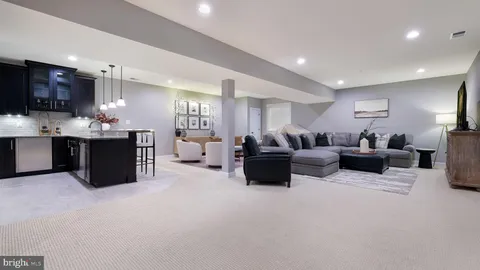 $699,900 | 105 Brentwood Court, Montgomeryville, PA 18915