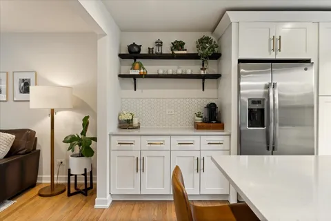 $750,000 | 917 Weatherbee Avenue, Downers Grove, IL 60516