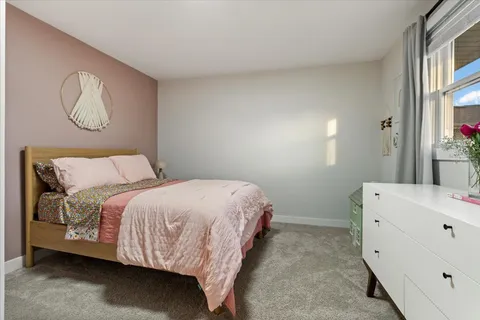 $750,000 | 917 Weatherbee Avenue, Downers Grove, IL 60516