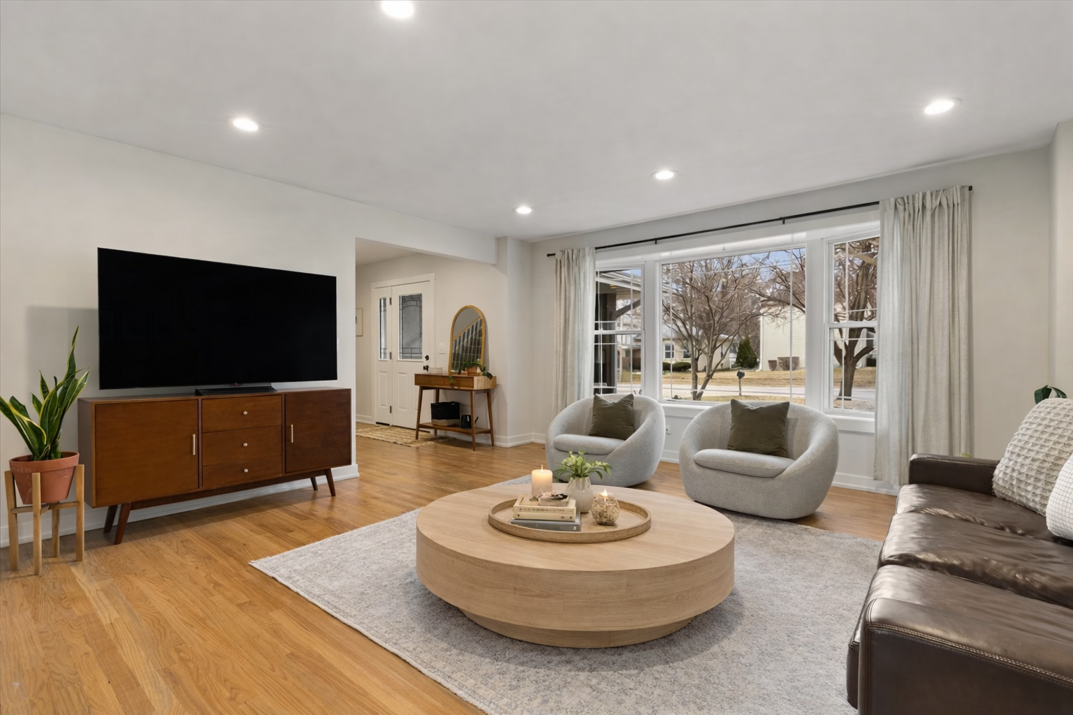 917 Weatherbee Avenue Downers Grove, IL 60516 - Photo 9 of 44