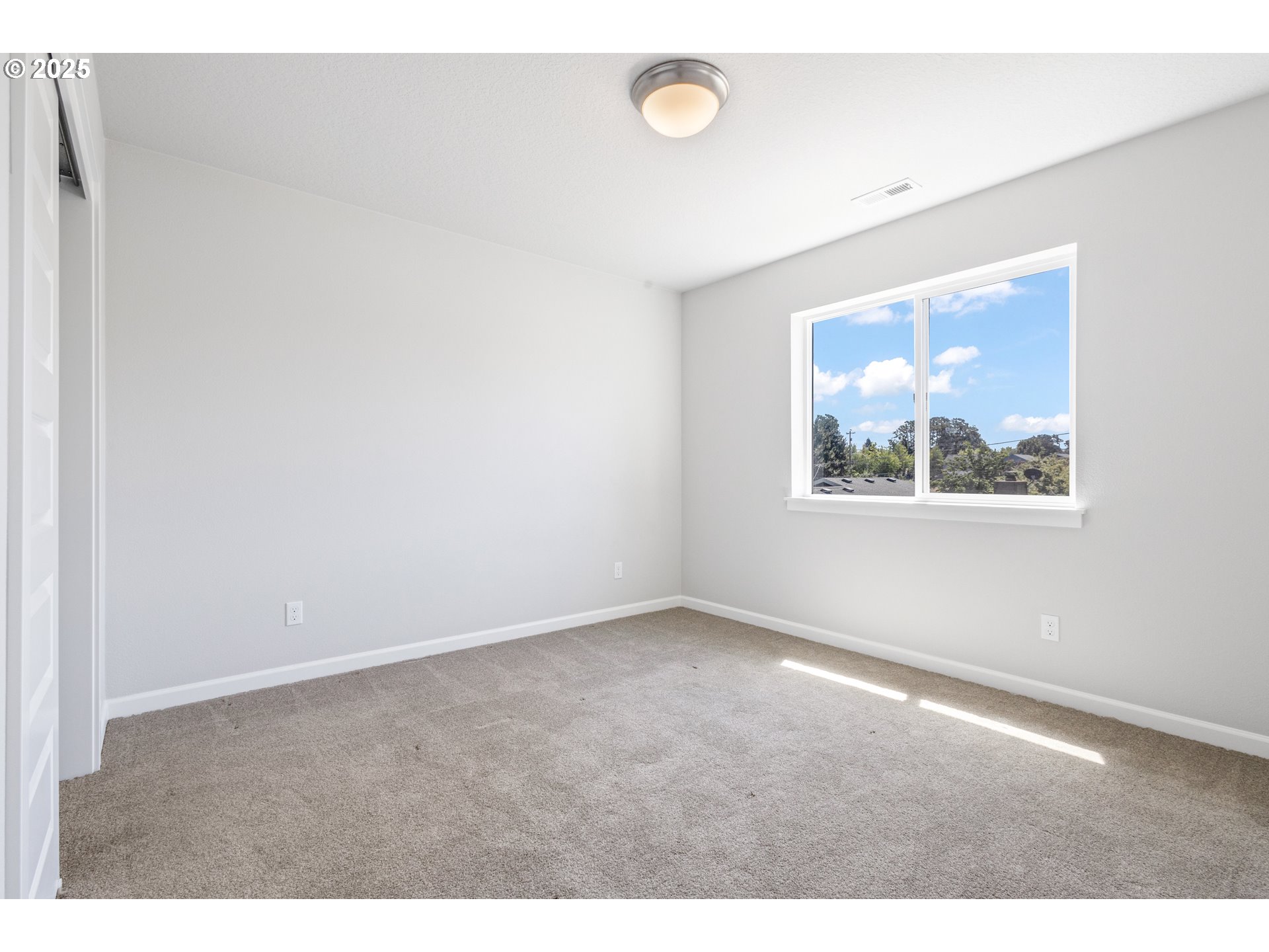 18600 Southwest Bluebird Lane Beaverton, OR 97003 - Photo 23 of 38 Bedroom