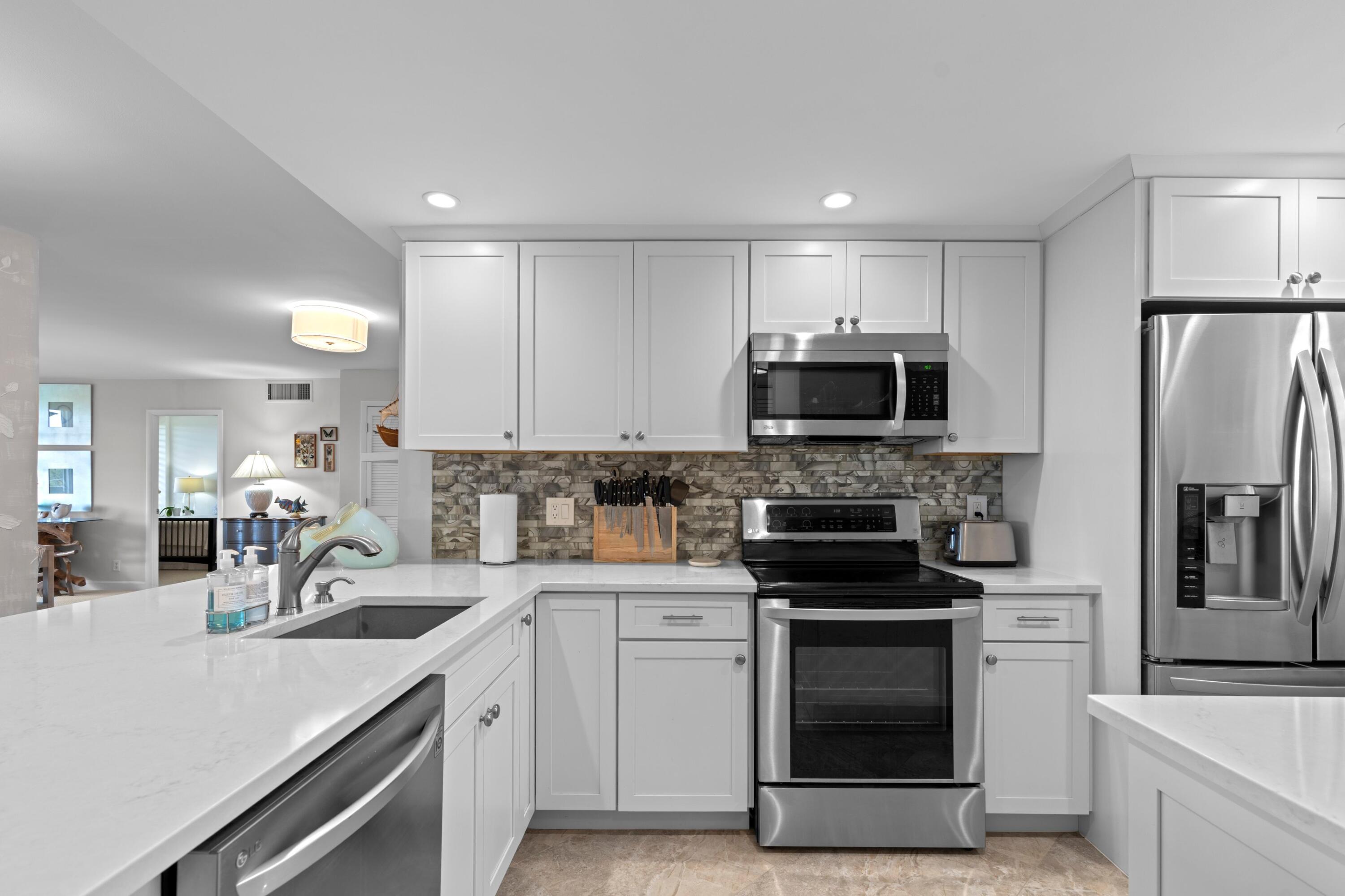 555 Northwest 4th Avenue, Unit 501 Boca Raton, FL 33432 - Photo 14 of 37 DSC03124.jpg-SMALL