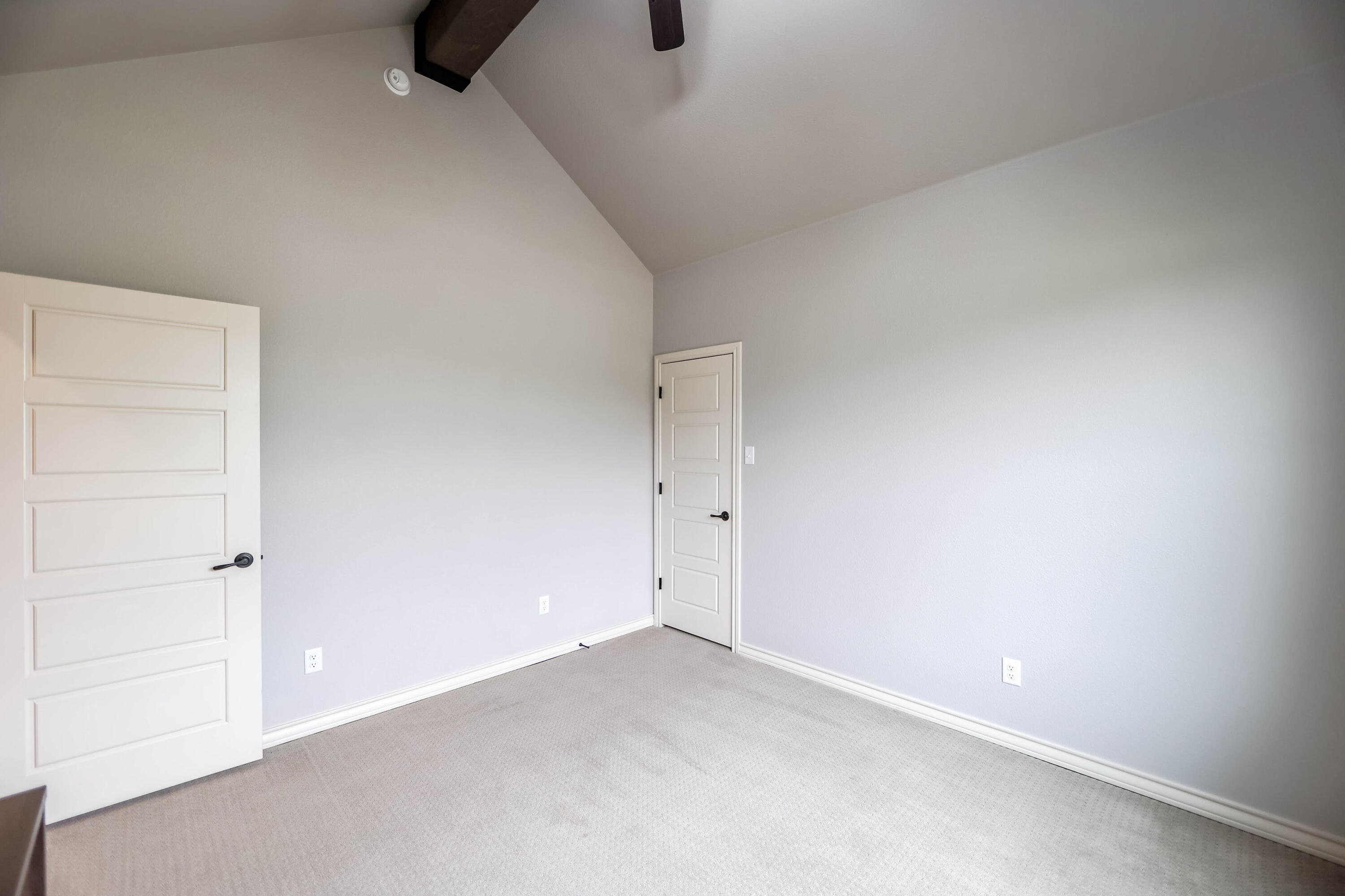 13607 Gardner Avenue Lubbock, TX 79424 - Photo 27 of 38 Guest Bedroom C