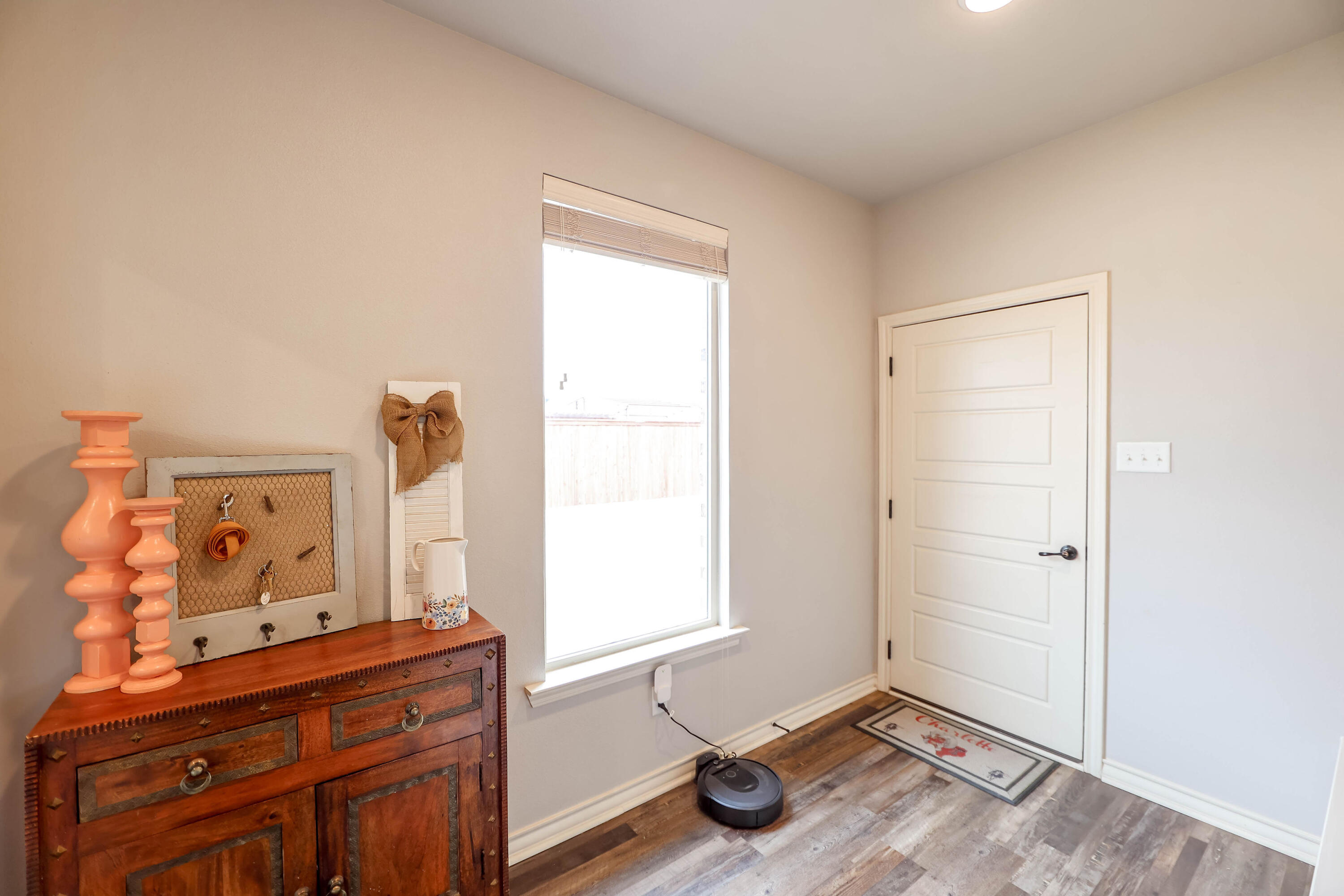 13607 Gardner Avenue Lubbock, TX 79424 - Photo 31 of 38 Mudroom 2