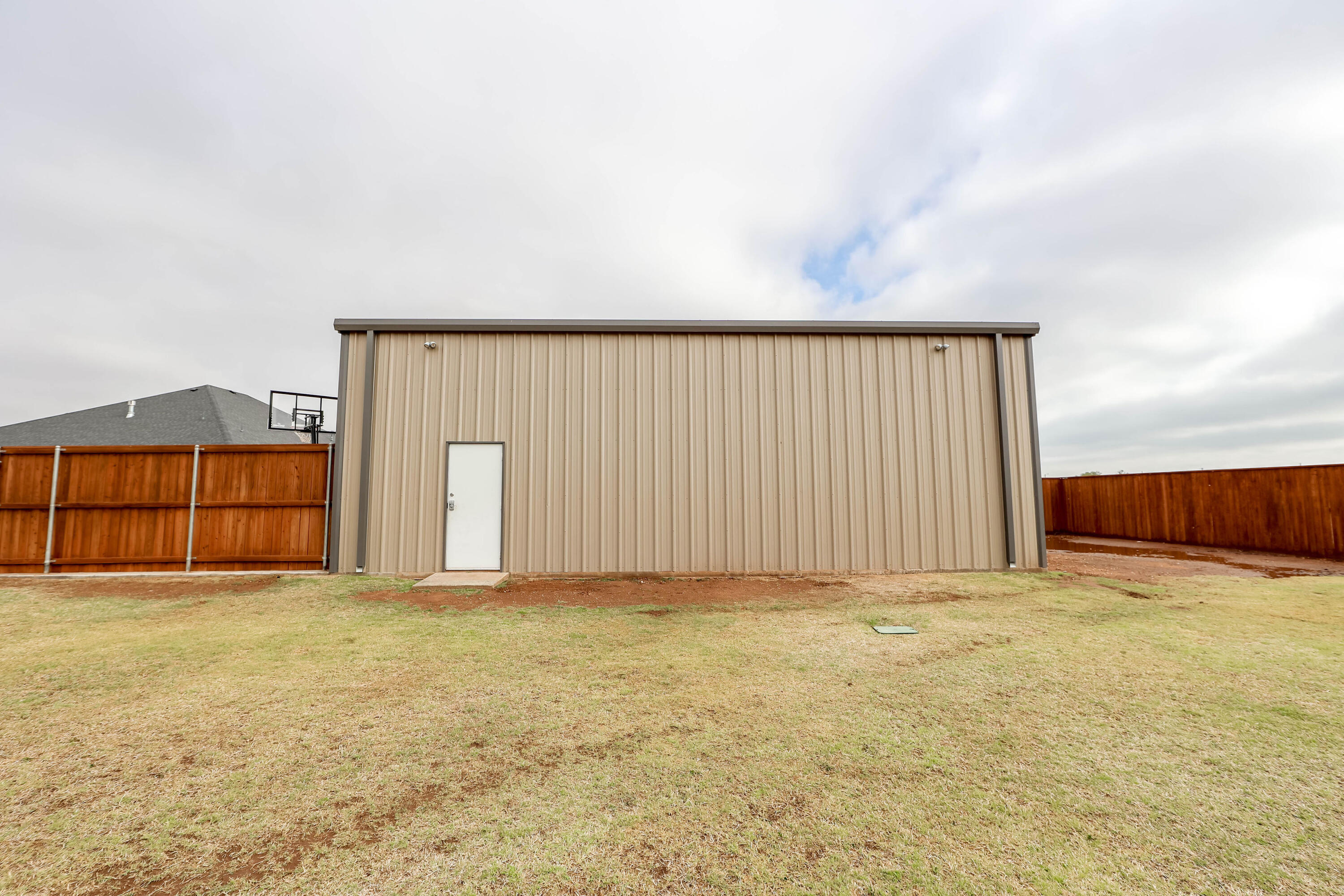 13607 Gardner Avenue Lubbock, TX 79424 - Photo 36 of 38 Backyard 4