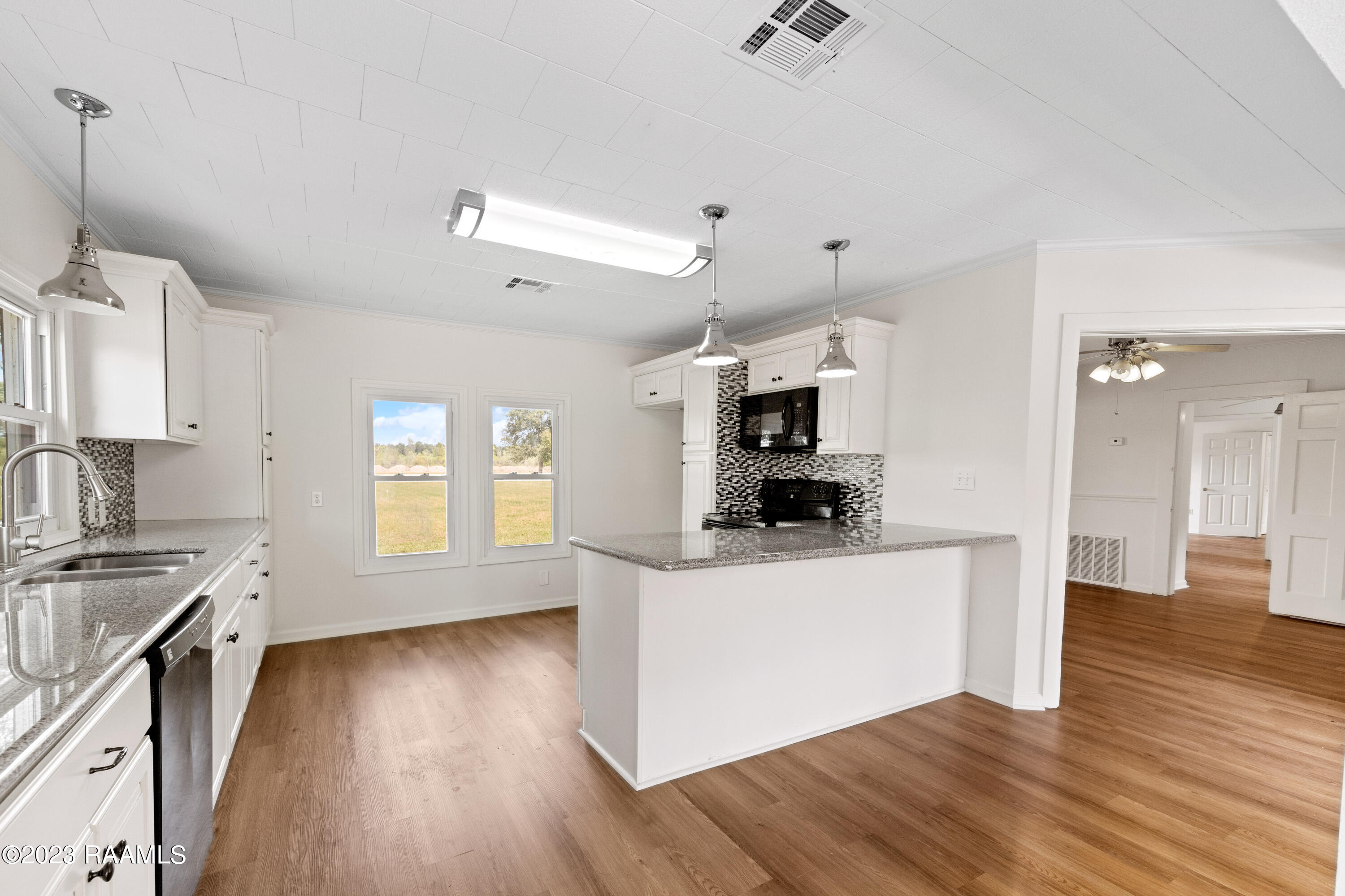 14335 Gordon Road Maurice, LA 70555 - Photo 4 of 31