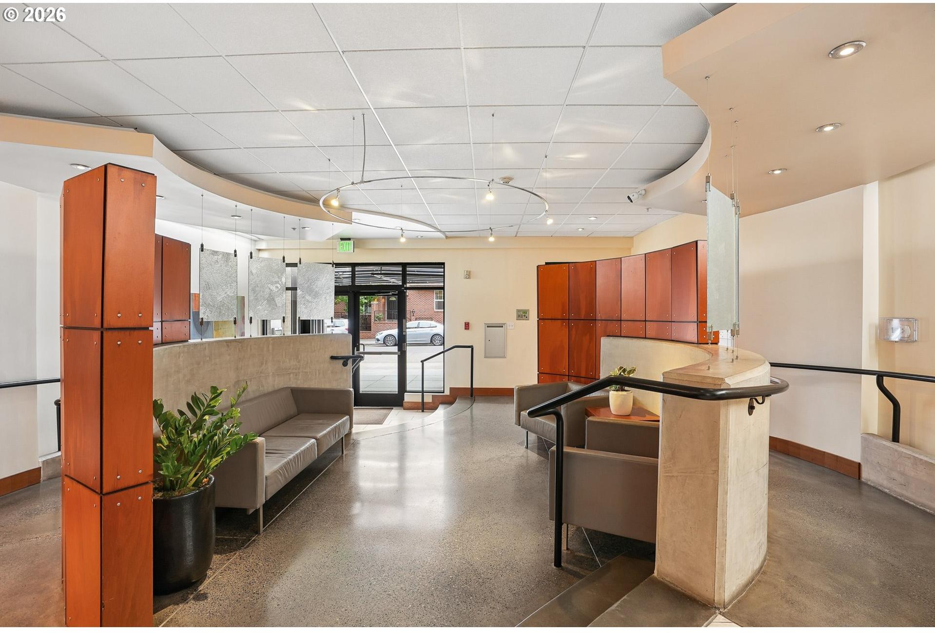 2335 Northwest Raleigh Street, Unit 105 Portland, OR 97210 - Photo 25 of 31 Lobby