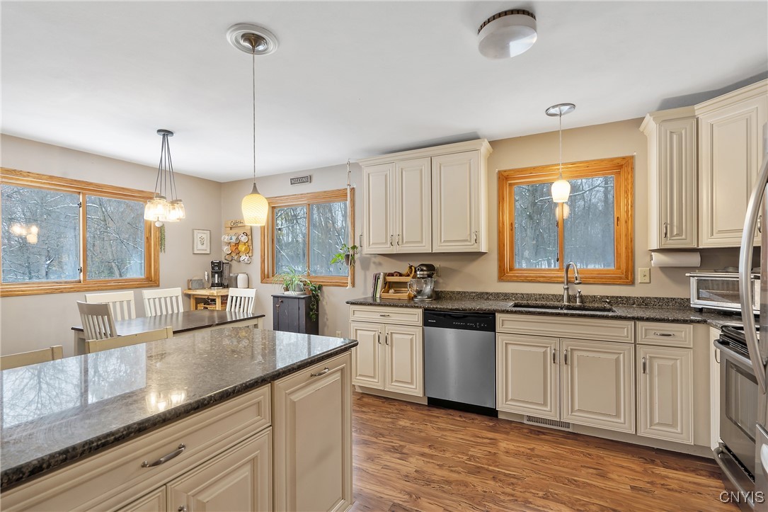 71 Hickory Grove Road Granby, NY 13069 - Photo 15 of 45