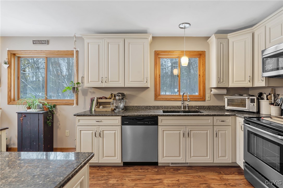 71 Hickory Grove Road Granby, NY 13069 - Photo 17 of 45