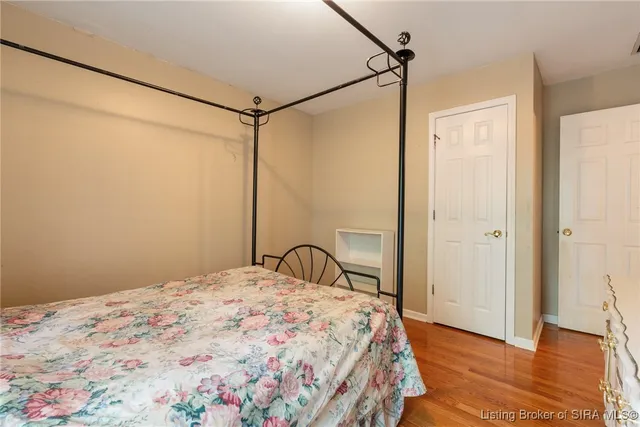 $399,999 | 1 Captains Court, New Albany, IN 47150