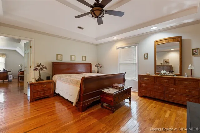 $399,999 | 1 Captains Court, New Albany, IN 47150