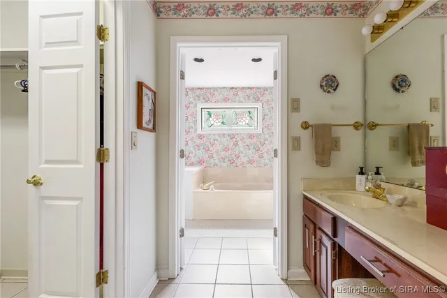 $399,999 | 1 Captains Court, New Albany, IN 47150