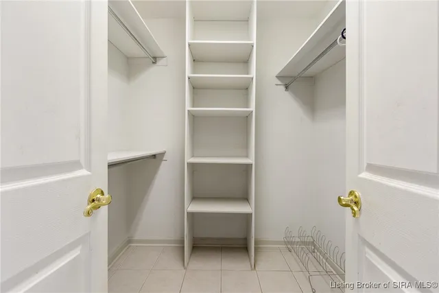 $399,999 | 1 Captains Court, New Albany, IN 47150