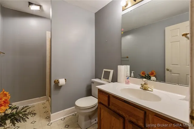 $399,999 | 1 Captains Court, New Albany, IN 47150