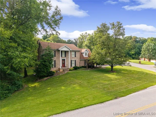 $399,999 | 1 Captains Court, New Albany, IN 47150