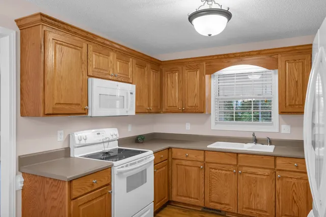 $335,500 | 854 Thackston Drive, Spartanburg, SC 29307