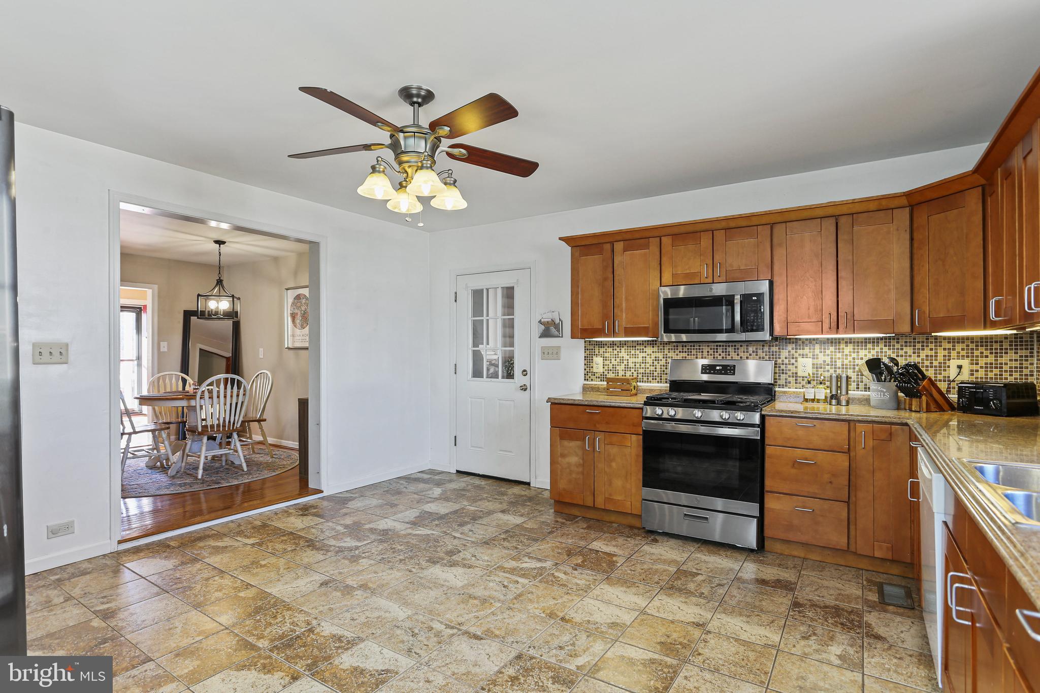 5509 Heatherwood Road Halethorpe, MD 21227 - Photo 9 of 34 Gourmet Kitchen w/Shaker Style Cabinets