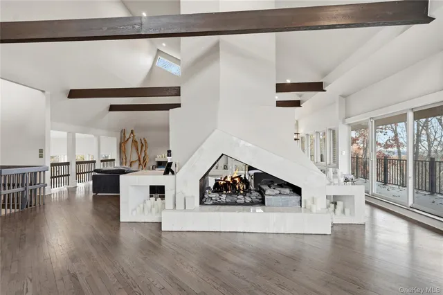 $2,475,000 | 40 West View Drive, Oyster Bay, NY 11771