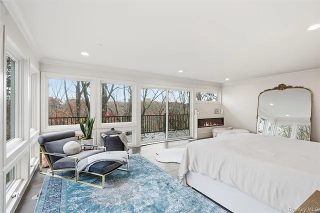 $2,475,000 | 40 West View Drive, Oyster Bay, NY 11771