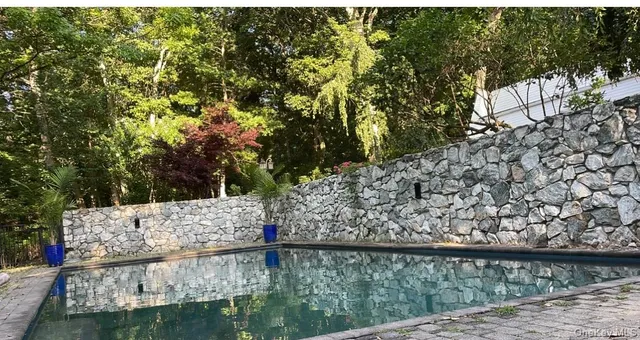 $2,475,000 | 40 West View Drive, Oyster Bay, NY 11771