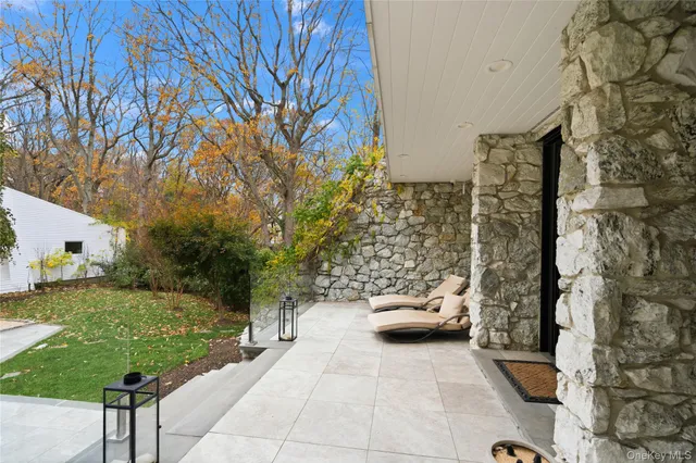 $2,475,000 | 40 West View Drive, Oyster Bay, NY 11771