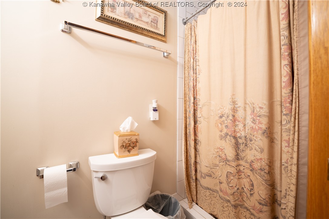 5284 Kelly Road Charleston, WV 25313 - Photo 12 of 34 Gallery Image 12