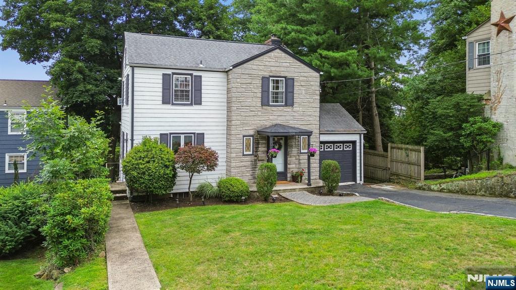144 Walker Road West Orange, NJ 07052 - Photo 2 of 39