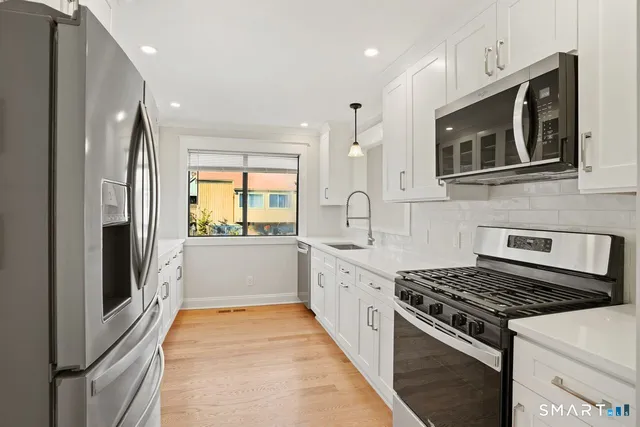 $649,000 | 766 Nyack Lane, Unit B, Stratford, CT 06614