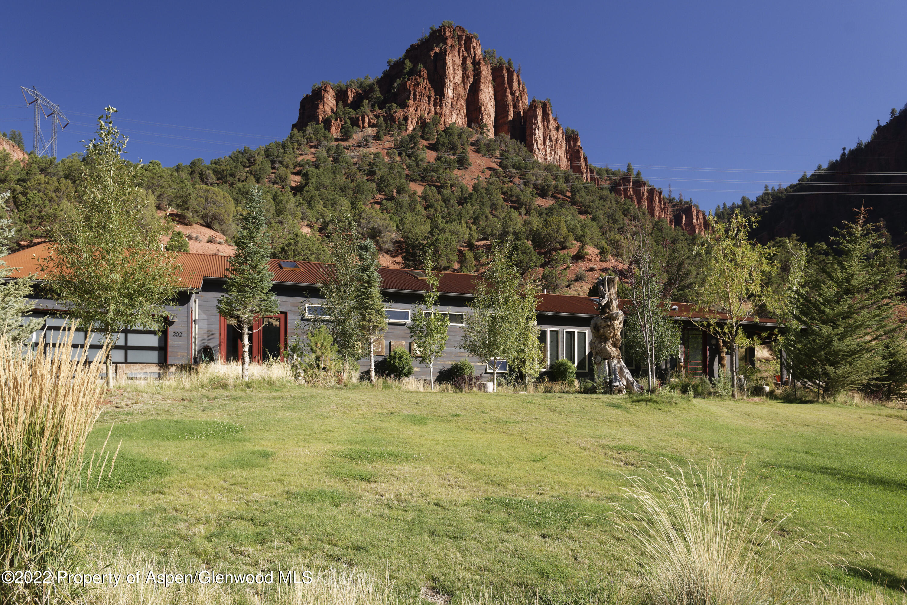 202 Castle View Drive Basalt, CO 81621 - Photo 25 of 29 a view of a large building