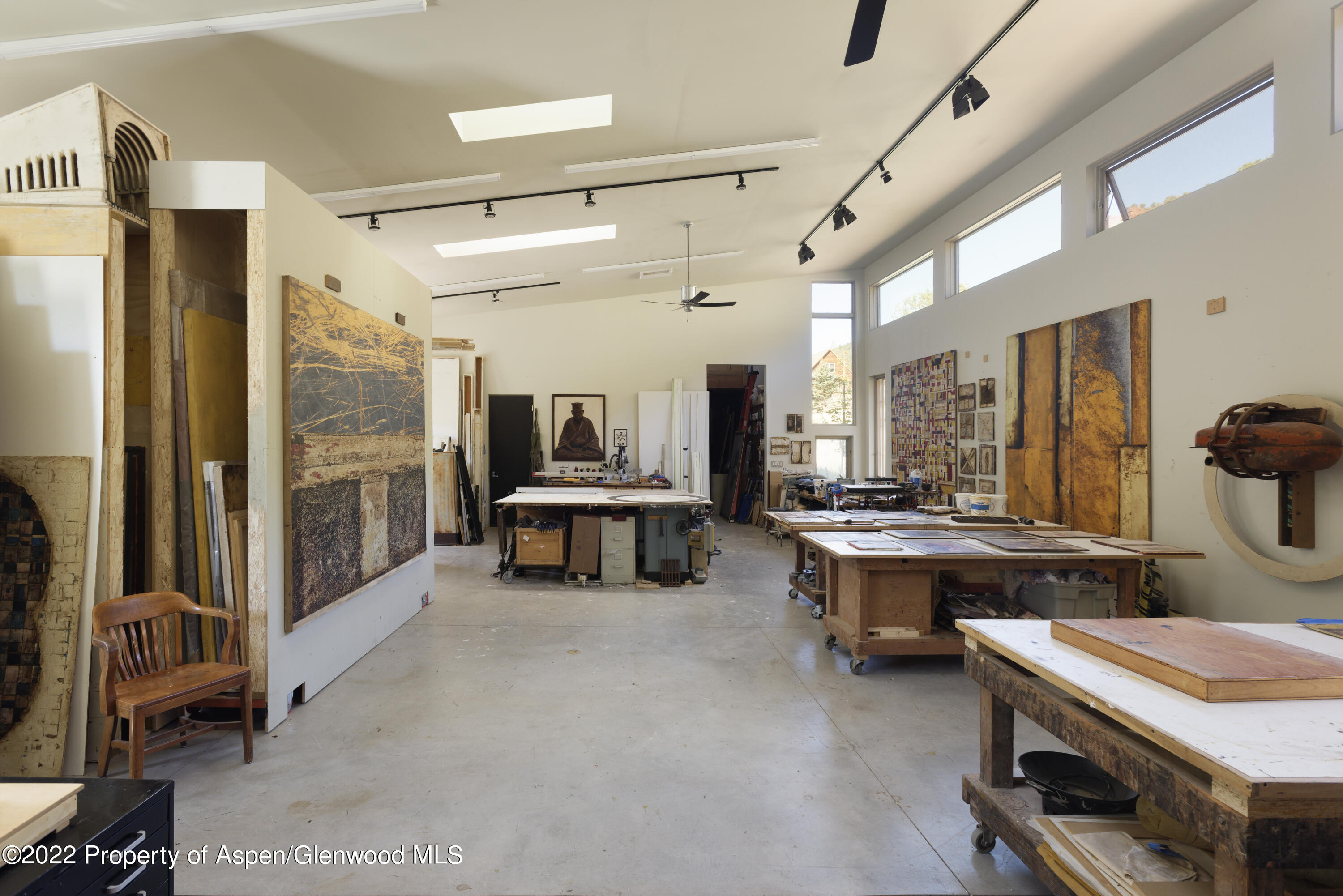 202 Castle View Drive Basalt, CO 81621 - Photo 26 of 29 a room with furniture and a flat screen tv