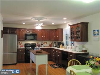 572 Corner Ketch Road Downingtown, PA 19335 - Photo 3 of 12 Kitchen
