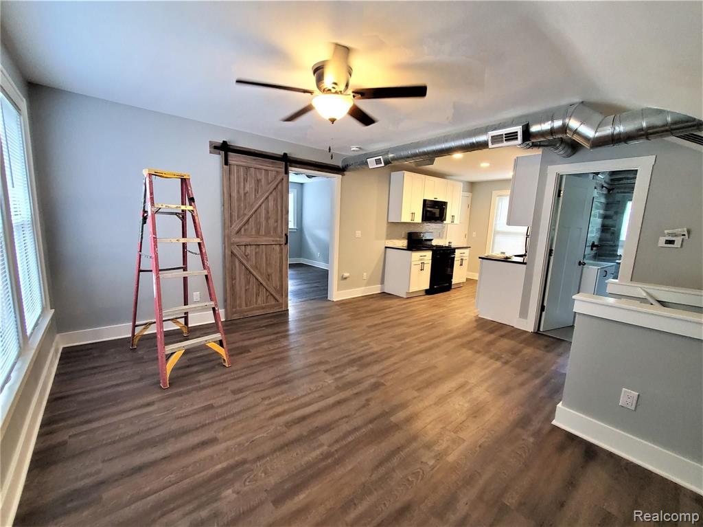 680 Pearson Street, Unit 2 Ferndale, MI 48220 - Photo 3 of 8