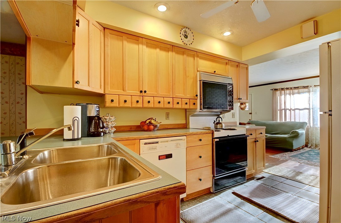 229 Fairfield Road Avon Lake, OH 44012 - Photo 8 of 31 Gallery Image 8