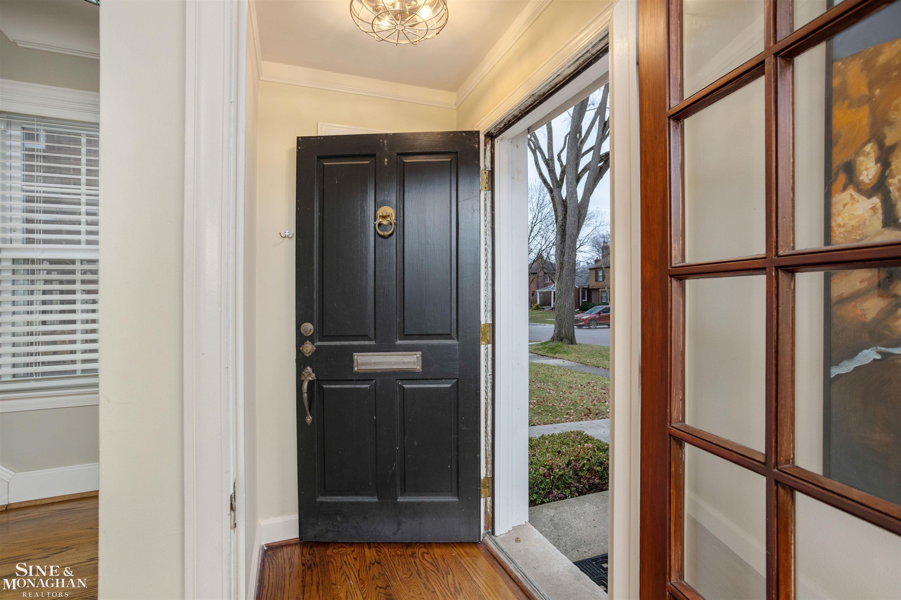 454 Cloverly Road Grosse Pointe Farms, MI 48236 - Photo 2 of 38