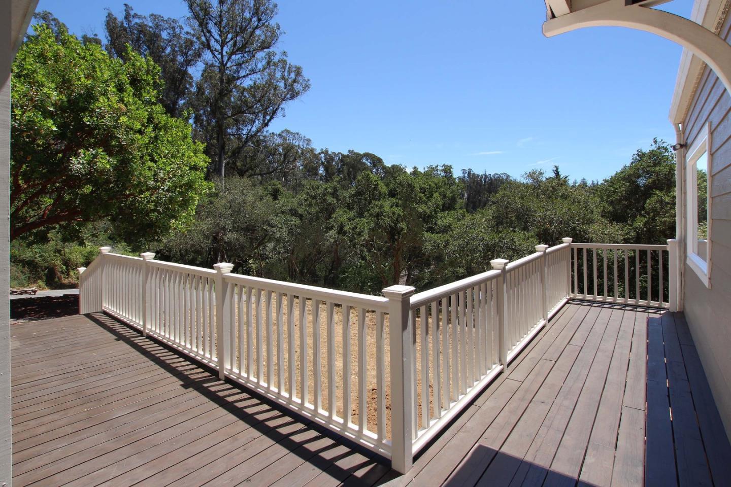 213 Gillette Road Watsonville, CA 95076 - Photo 18 of 27 a view of balcony with wooden floor and fence