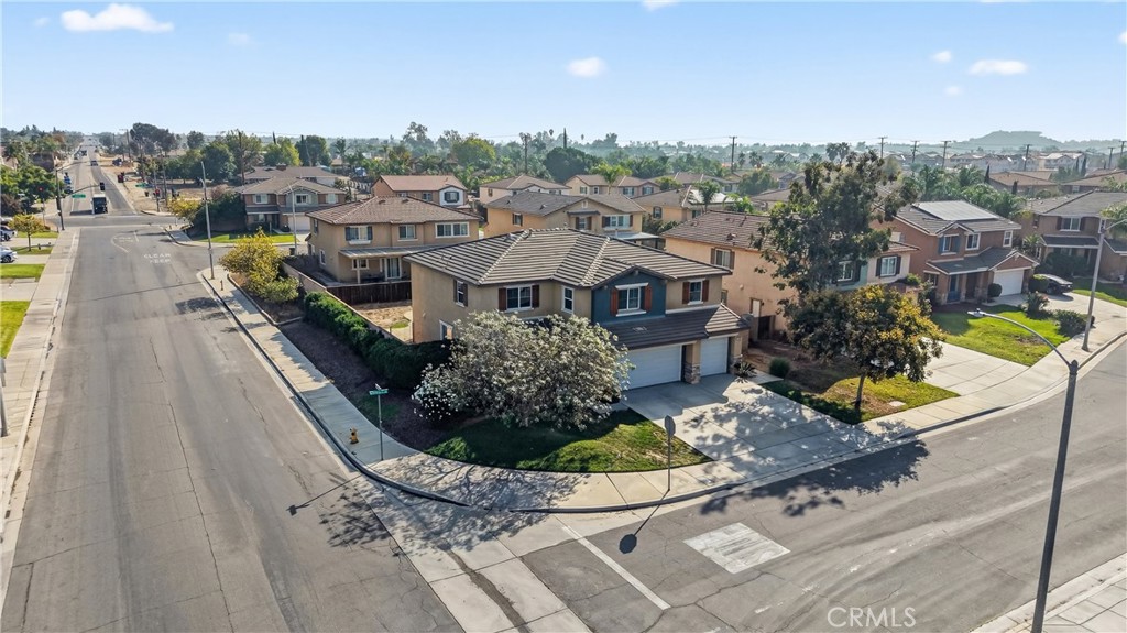 9406 Kentfield Court Riverside, CA 92508 - Photo 4 of 64 Located in a quiet, well-maintained neighborhood