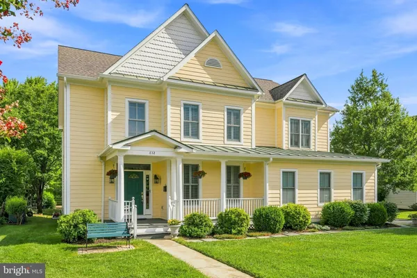 $1,300,000 | 632 Nash Street, Herndon, VA 20170