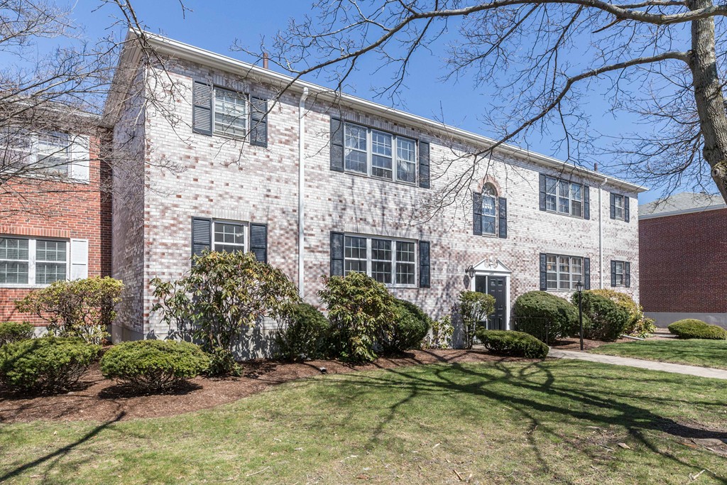 149 Lake Shore Road, Unit 1 Boston, MA 02135 - Photo 13 of 13 Gallery Image 13