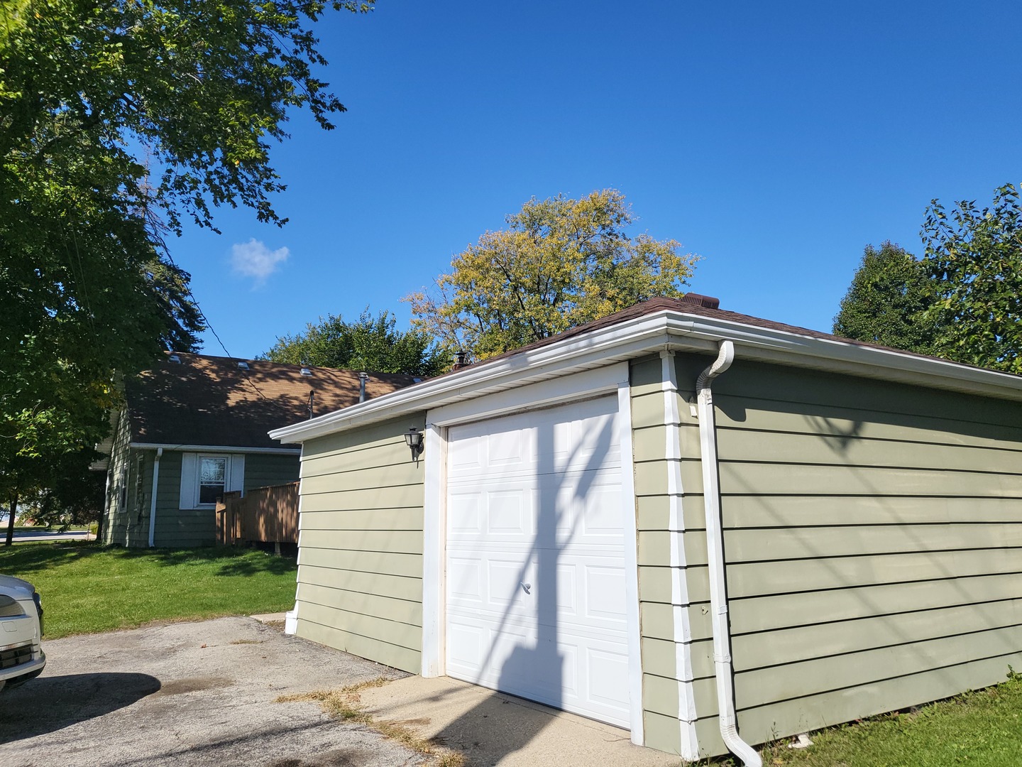 401 North Wolf Road Northlake, IL 60164 - Photo 12 of 15 a front view of a house with a yard