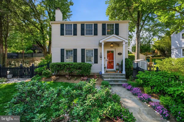 $1,395,000 | 950 North Longfellow Street, Arlington, VA 22205