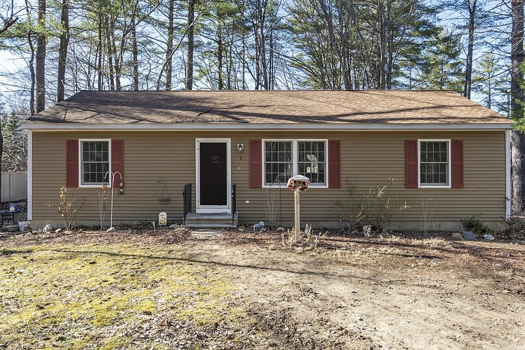 9 Crescent Road Lunenburg, MA 01462 - Photo 1 of 39