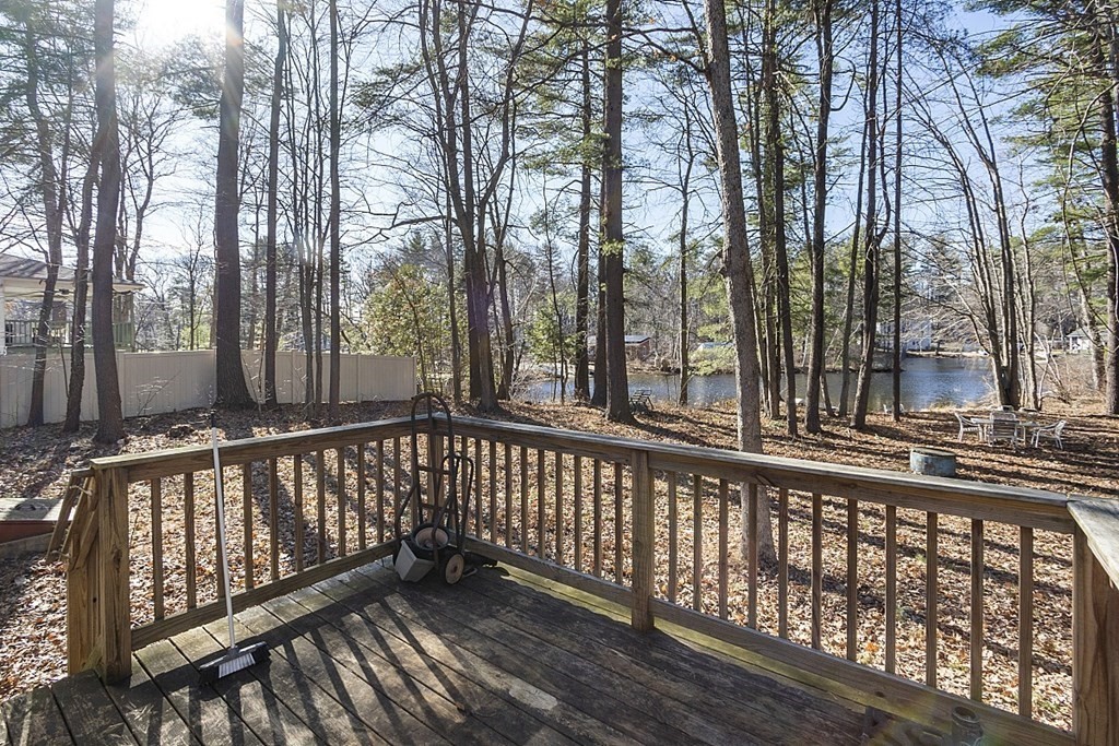 9 Crescent Road Lunenburg, MA 01462 - Photo 11 of 39